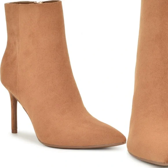 Nine West
Gurly Pointed Toe Bootie‼️‼️ - Picture 3 of 5